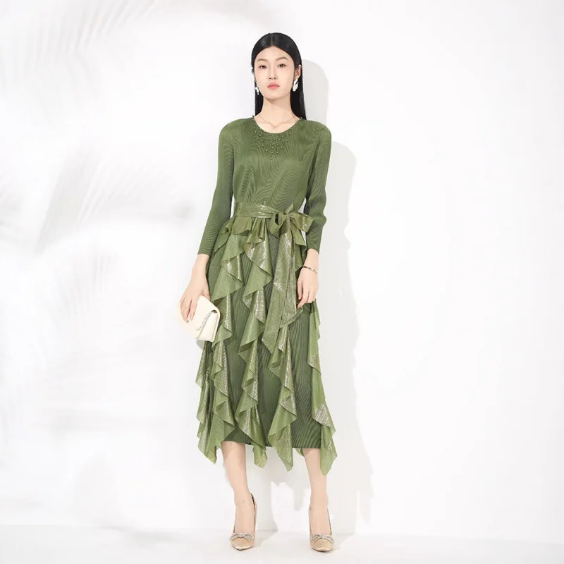 

MIYAKE High end temperament new style ruffle edge design waist cinching lace up plus size medium length dress [20252068]