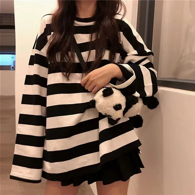 

Oversized Striped T Shirt Women Gothic Tops for Women Loose Pullover Spring Long Sleeve Harajuku Couple Tee Streetwear 2023