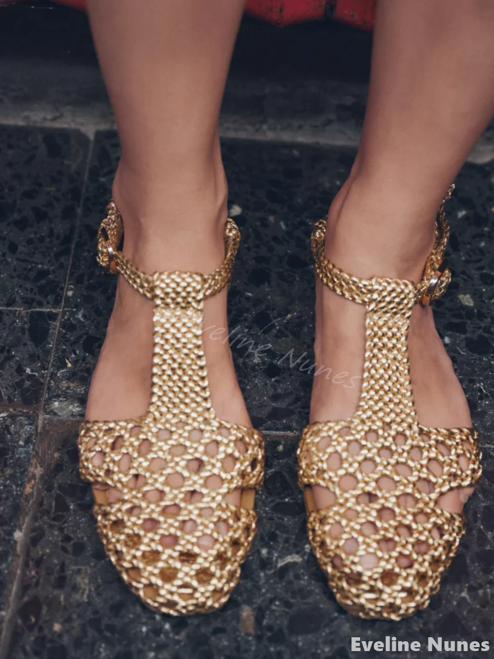 All-match Hand-woven Sandals Women Gold Hollow One Word Belt Round Toe Flat Casual Sandals 2025 Summer Beach Vacation Sandals