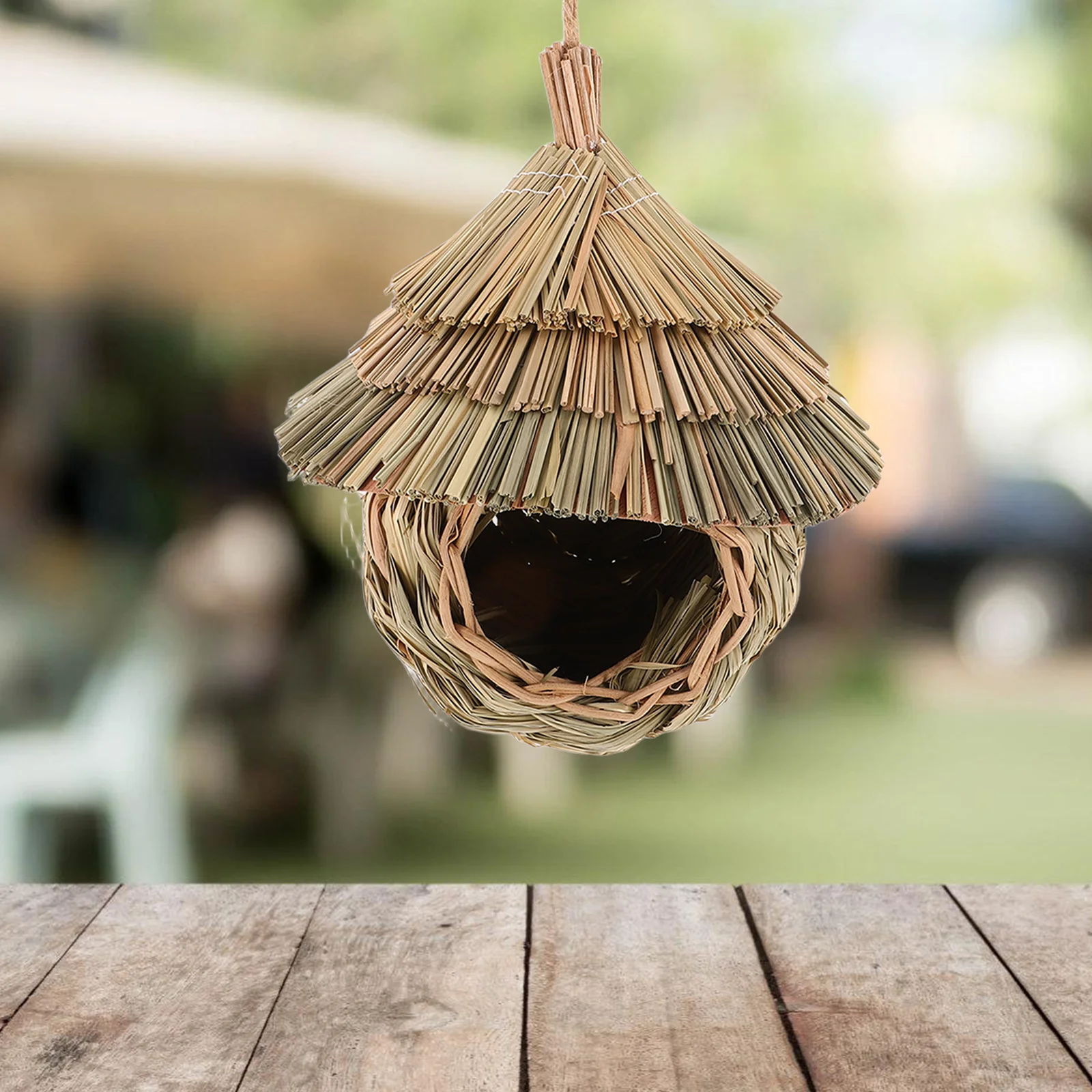 

Natural Grass Birdhouse Handcrafted Hanging Nest for Hummingbirds Finches - Ventilated Woven Outdoor Garden Bird Nesting Box