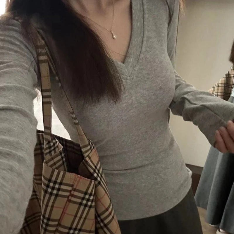 Autumn Winter New Fashion V-neck Long Sleeve Solid Bottoming Shirt Women's Clothing Korean All-match Button Simplicity ChicTops