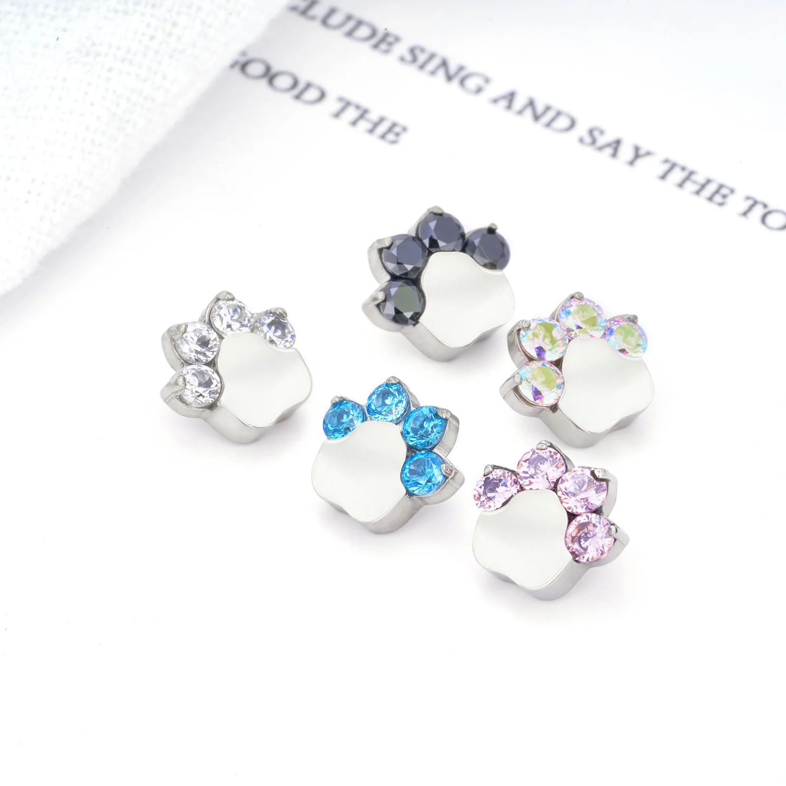 G23 Titanium Piercing 16G Internal Thread Push in Cat paw CZ Labret Nose Ear Studs Helix Cartilage Tragus Women Body Jewelry