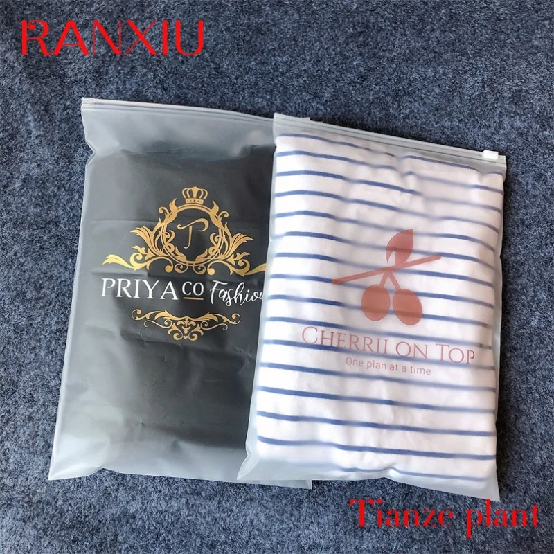 Custom Custom Logo Frosted Zipper Bag Clothes Plastic Bag Zip Lock Bag Clothing Packaging