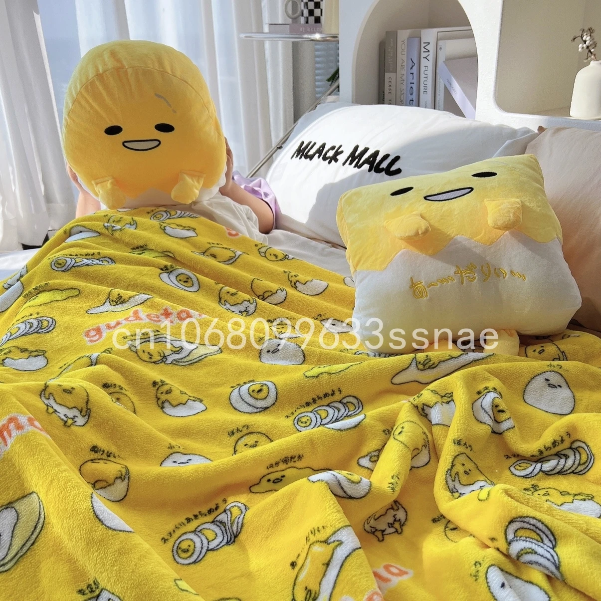 Gudetama Cushion Blanket Lovely Stuffed Anime Japanese Style Nap Cuddly Pillow Warm Hand Cushion Sofa Bedroom Home Decor Gifts