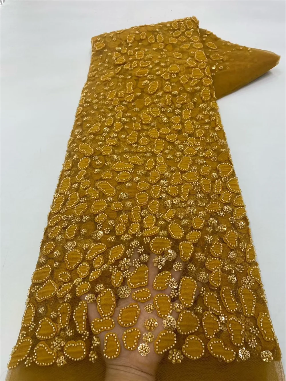

French Nigerian Sequins Beads Embroidered on Tulle Luxury Hand Beaded Lace Fabric Bridal Fabric High-end Wedding Fabrics W679-1