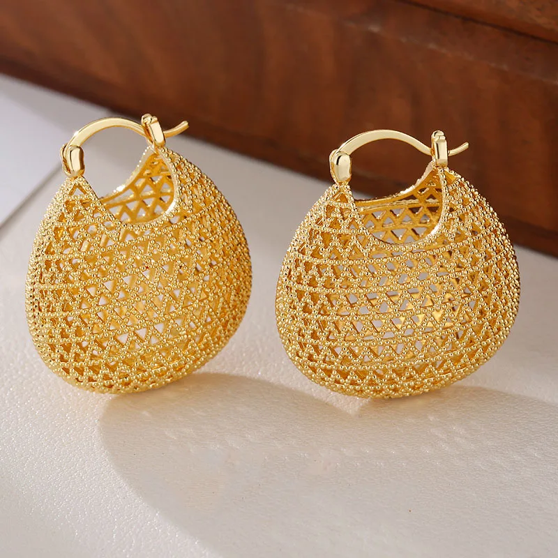 

Retro luster antique gold crafts hollow out bag earring buckle new in trend light luxury earrings for women banquet jewelry