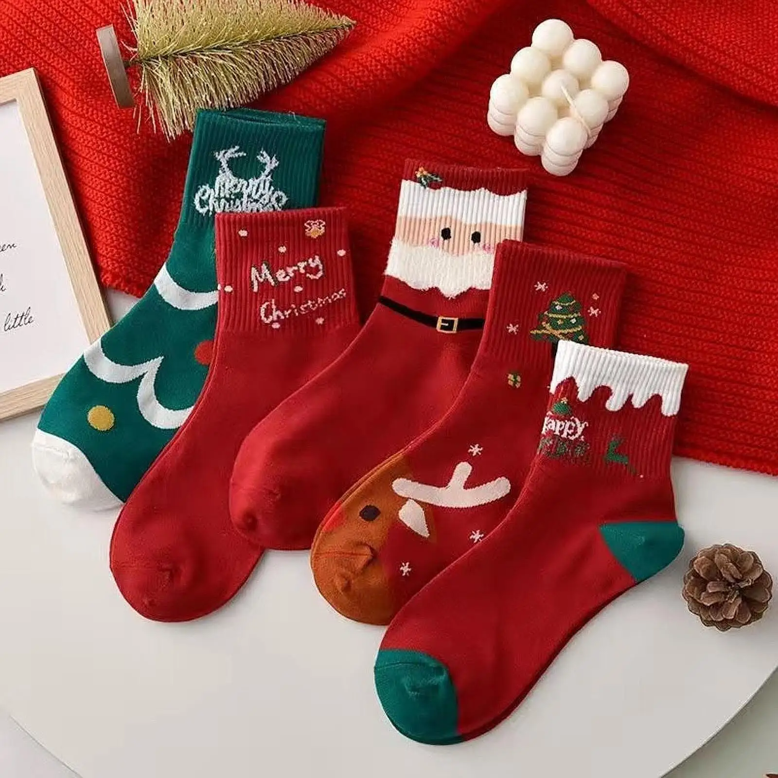 

Christmas Socks Soft Women Men Middle Tube Socks for Holidays Gift Festivals