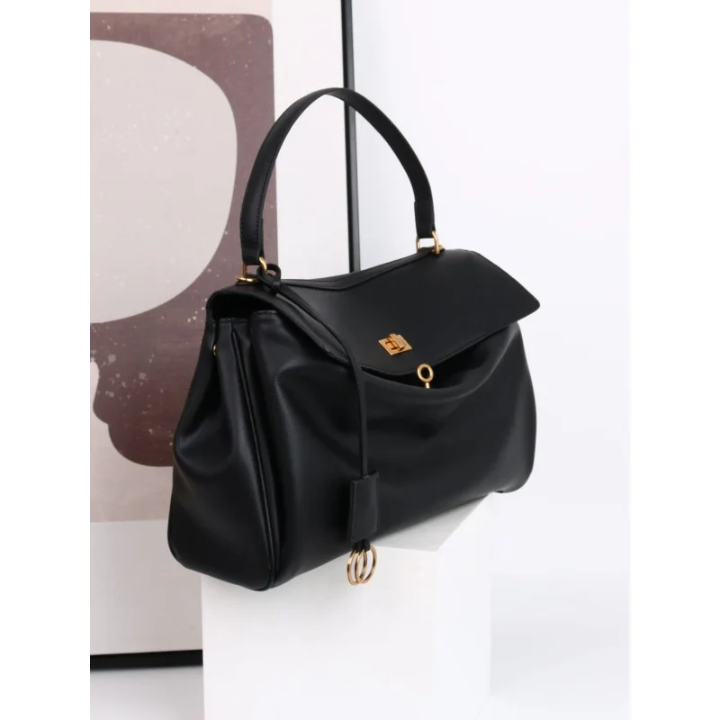 New Loose Feeling Large Small Size Genuine Leather Twist Lock Hand-Carrying Shoulder Messenger Bag for women