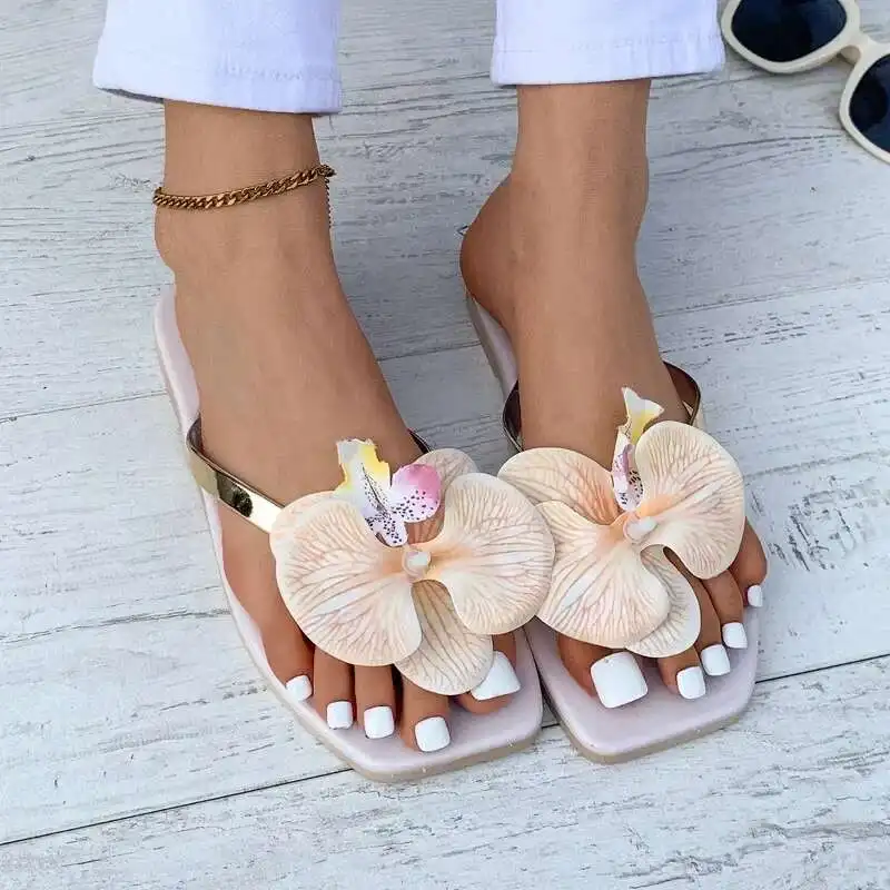 

2025 New Flip Flops Women Shoe Summer Square Toe Flat Sandals, Outdoor Casual Slippers, Fashionable Floral Women's Shoes Flats
