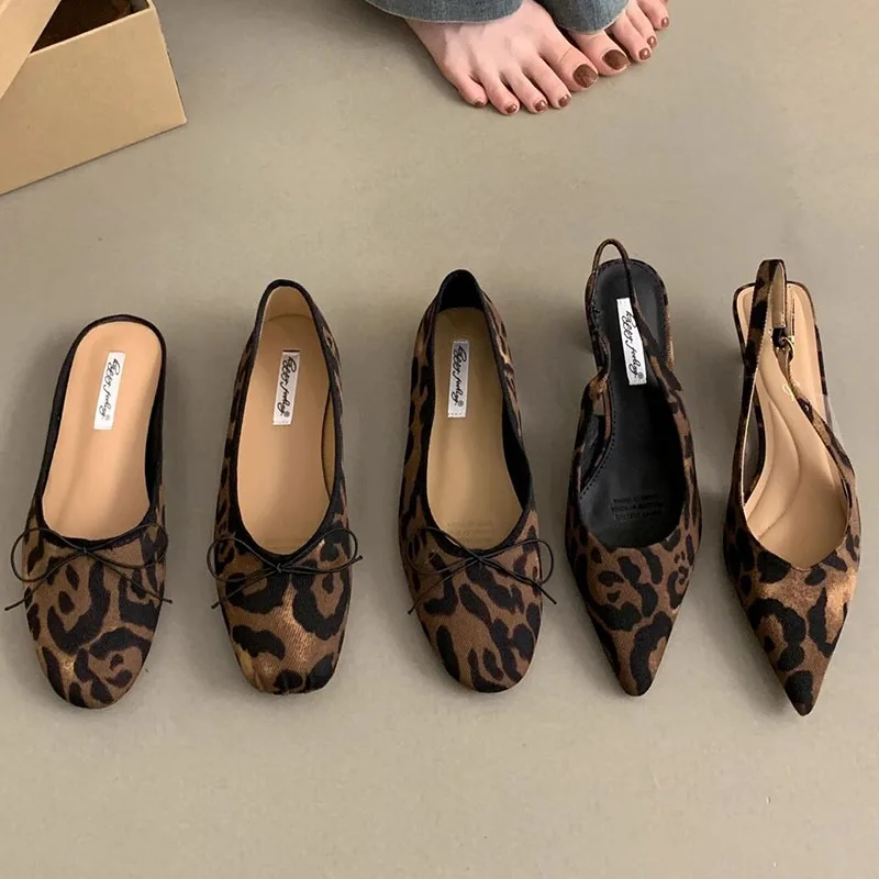 Damskie mieszkania buty 2024 projektant luksusowe nowe modne damskie obcasy buty typu mule pantofle sandały na co dzień kobiece mokasyny Leopard