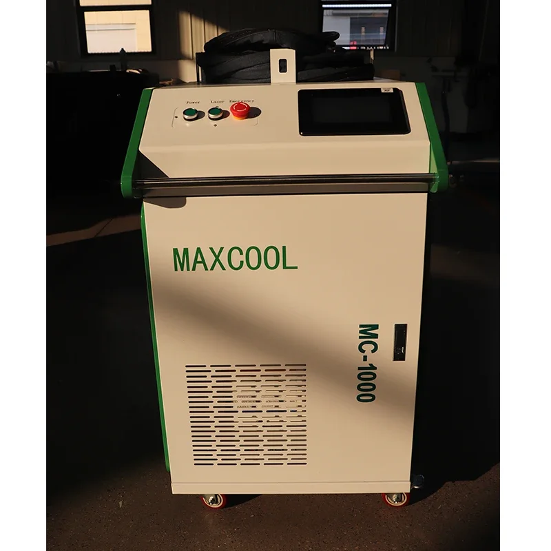 

1000W 1500W 2000W 3000W MAX Oil Stains Rust Paint Removal High-Precision and High-Efficiency Fiber Laser Cleaning Machine