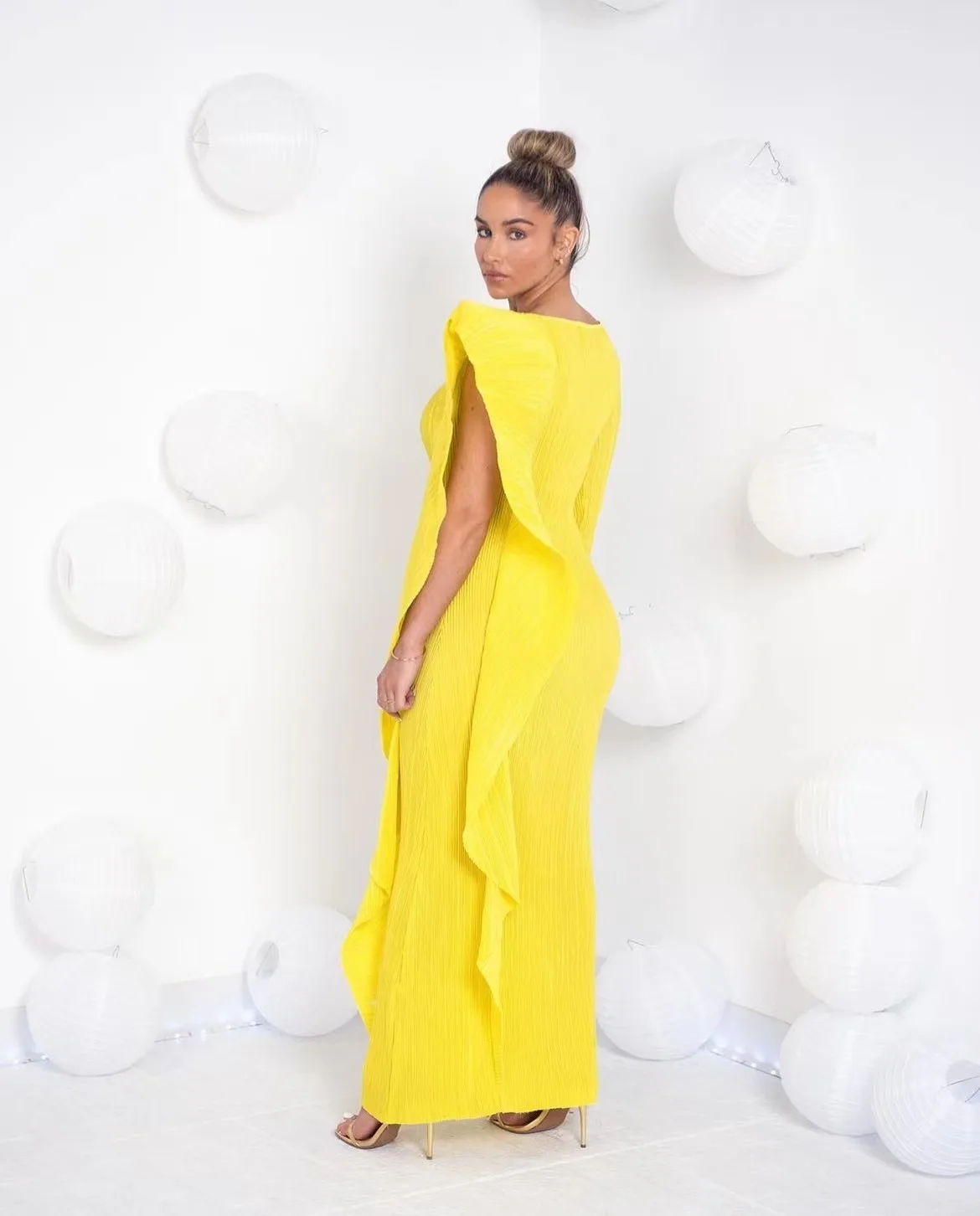 Irregular Ruffled Pleated Maxi Dress Women Solid Color Round Neck Women's Elegant Festival Clothing 2024 Summer