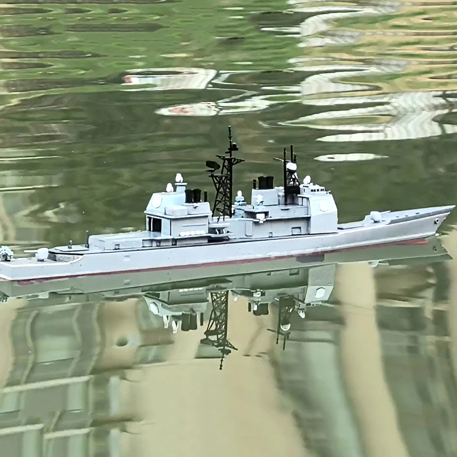 NewRC Ships 45cm Dual Motor Ticonderoga-class Bunker Hill Cruiser Remote Control Boat ABS Material RC Schiffe Model RTR Ship Toy