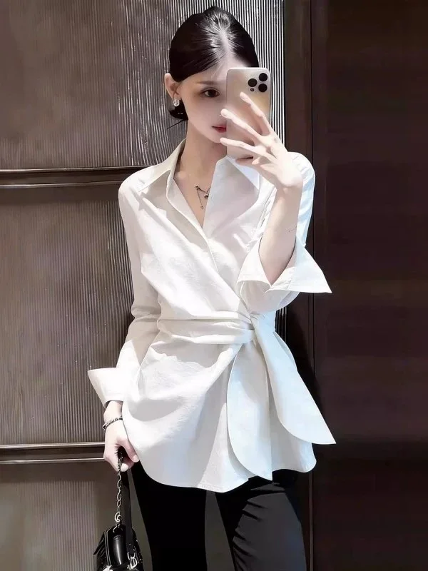 

Elegant Premium Women's Shirt with Tie Waist Collar Design Commute Style Spring 2026 Polished Long Sleeve Striped Top