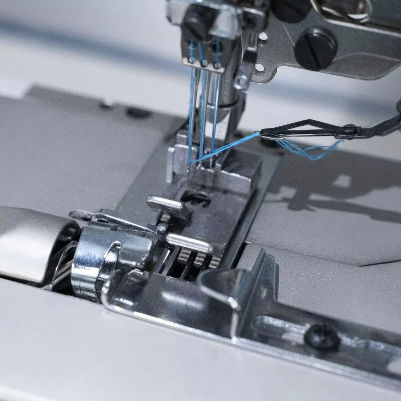 Direct Drive Left Cutter Auto Trimmer Interlock Sewing Machine Small Flat Bed Stitcher Interlock Sewing Machine HK-600-35BB-AT
