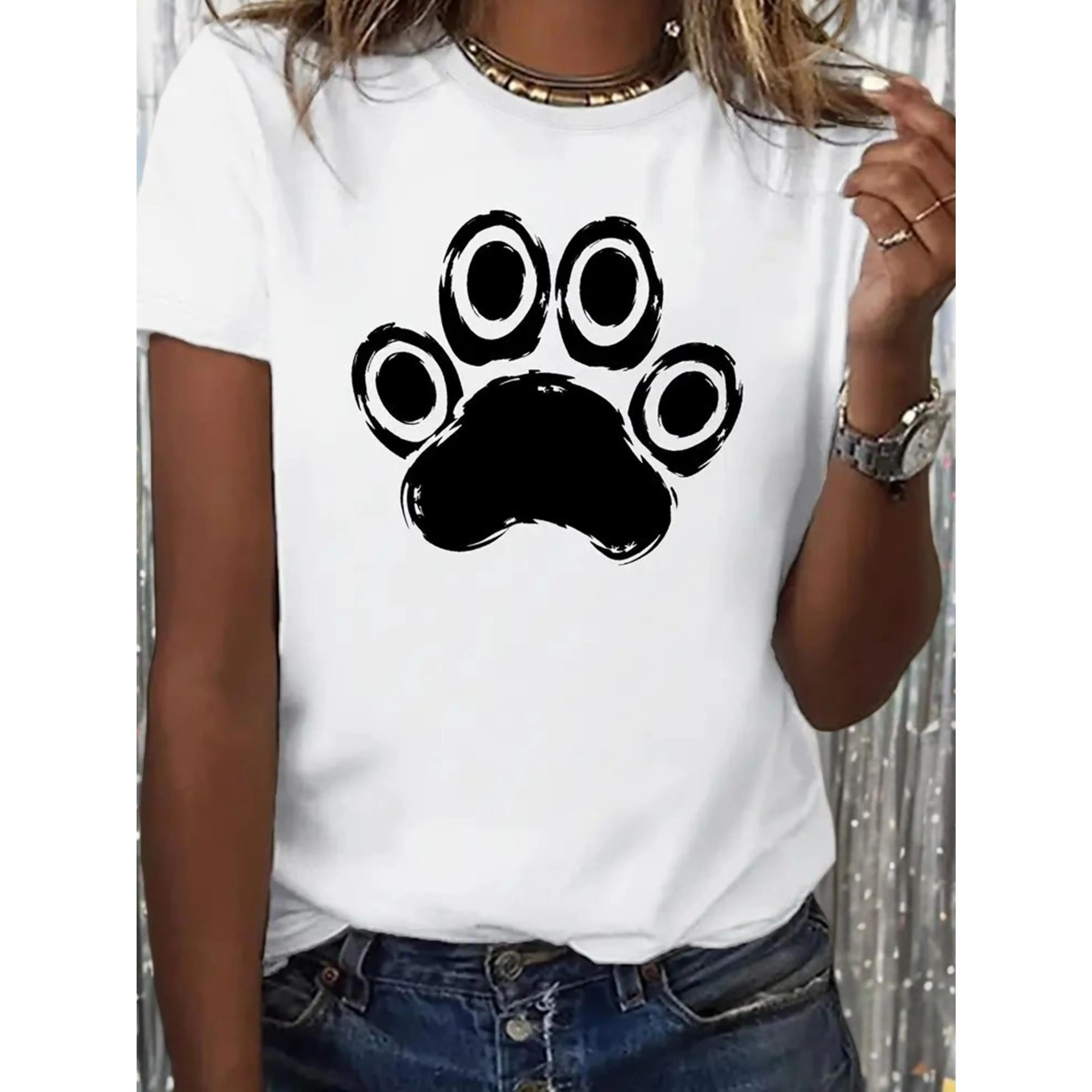 

Minimalist Paw Print T-Shirt Women’s Casual Cotton Tee for Pet Lovers, Dog Mom, Cat Owner or Summer Outfit
