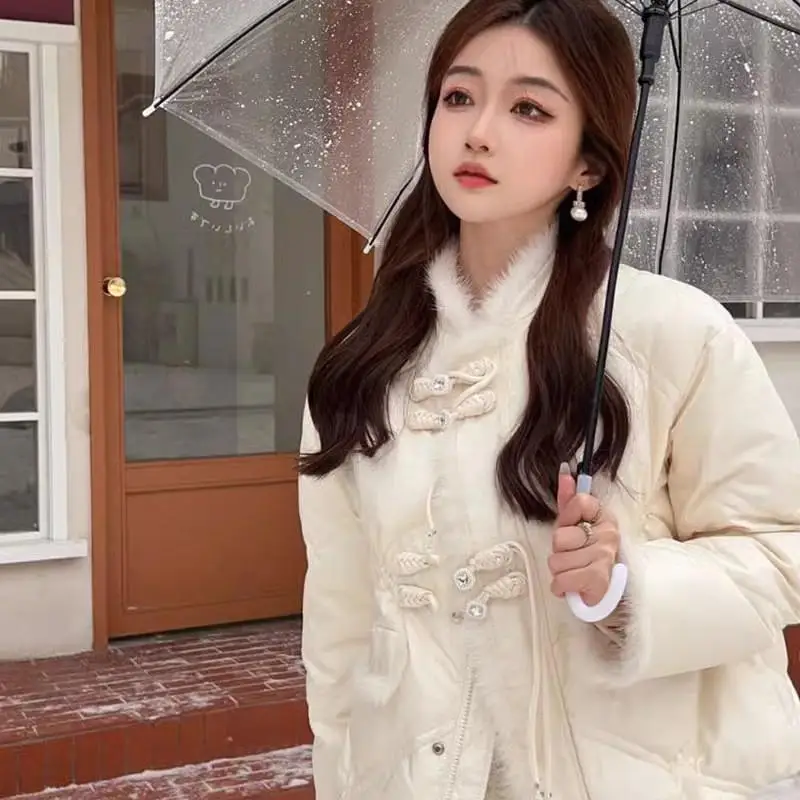 Nuovo design cinese Bianco ort down Jaet Donna Inverno Faion 2025 Nuova piccola fraanza Sle Nazionale Sle Button Thi...
