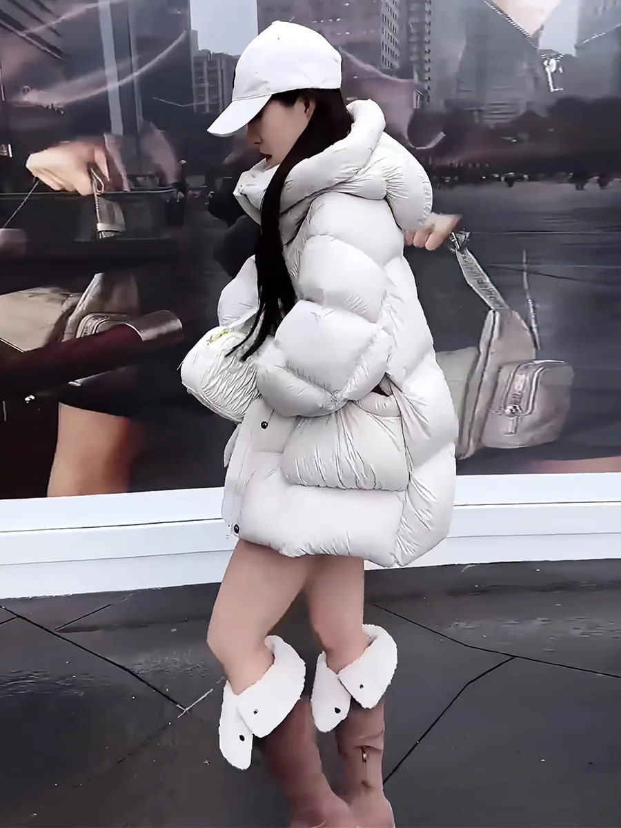 เสื้อแจ็คเก็ตพัฟเฟอร์ขนเป็ดสีขาวสำหรับผู้หญิง แบบมีฮู้ด อุ่นสบาย ทรงสวย ความยาวปกติ ไม่มีแบรนด์