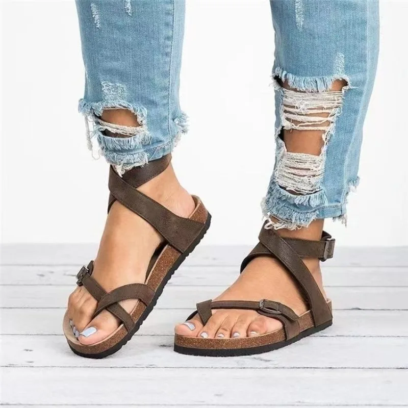 Sandalias planas de piel sintética para mujer, chanclas informales para playa, talla grande 43, 2023