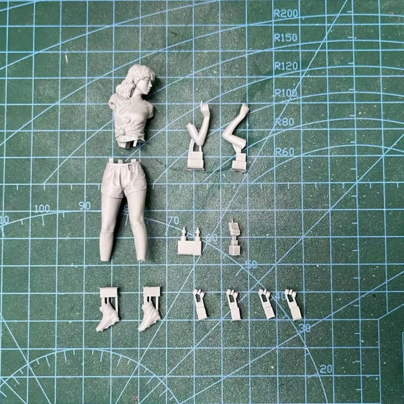 Arika, 1980S Roller Skating Girl (1/24 Scale) Resin Figure Model Kit Hobby Micro Shrink Statue Toy Self-Assembled Unpainted