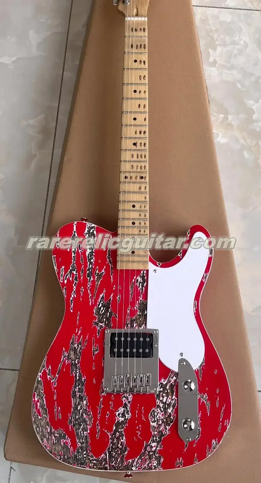 ในสต็อก BillyGibbons John Bolin Peeler สีแดง Relic กีตาร์ไฟฟ้า Elm Body Maple Fingerboard ฮาร์ดแวร์ Chrome สีขาว Pickguard