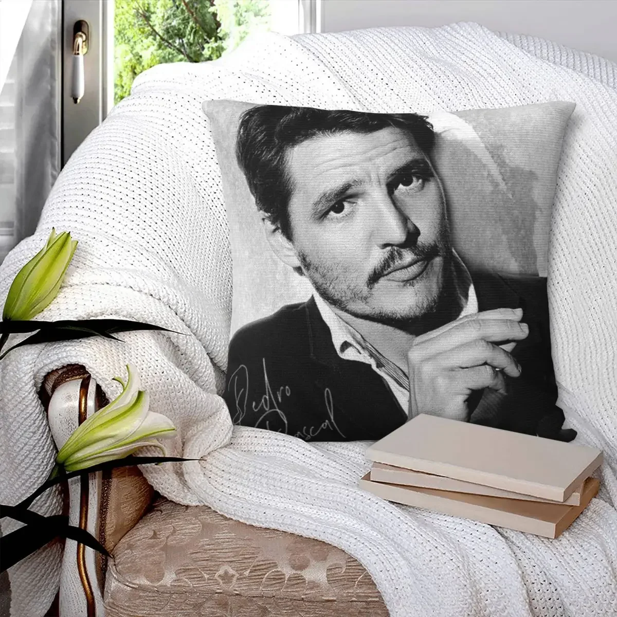 بيدرو باسكال B & W II ساحة المخدة البوليستر الإبداعية البريدي ديكور المنزل كيس وسادة #2