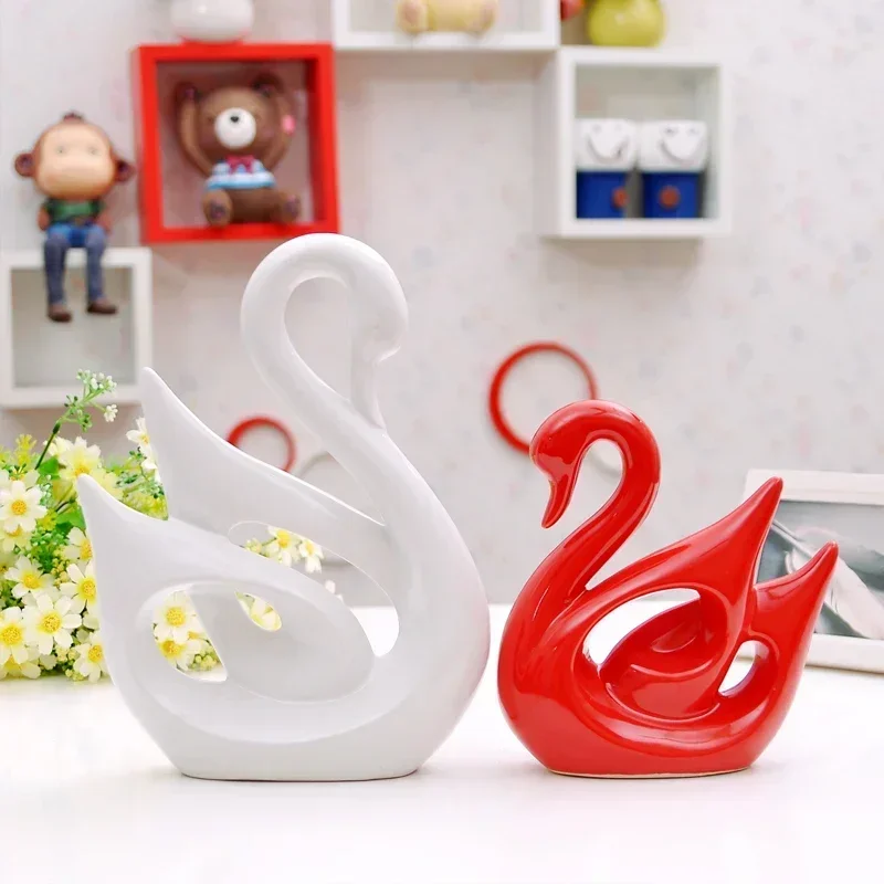 Modern Red White Couple Swan Ceramic Adornments Store Cabinet Furnishings Crafts Home Livingroom Desktop Sculpture Decoration