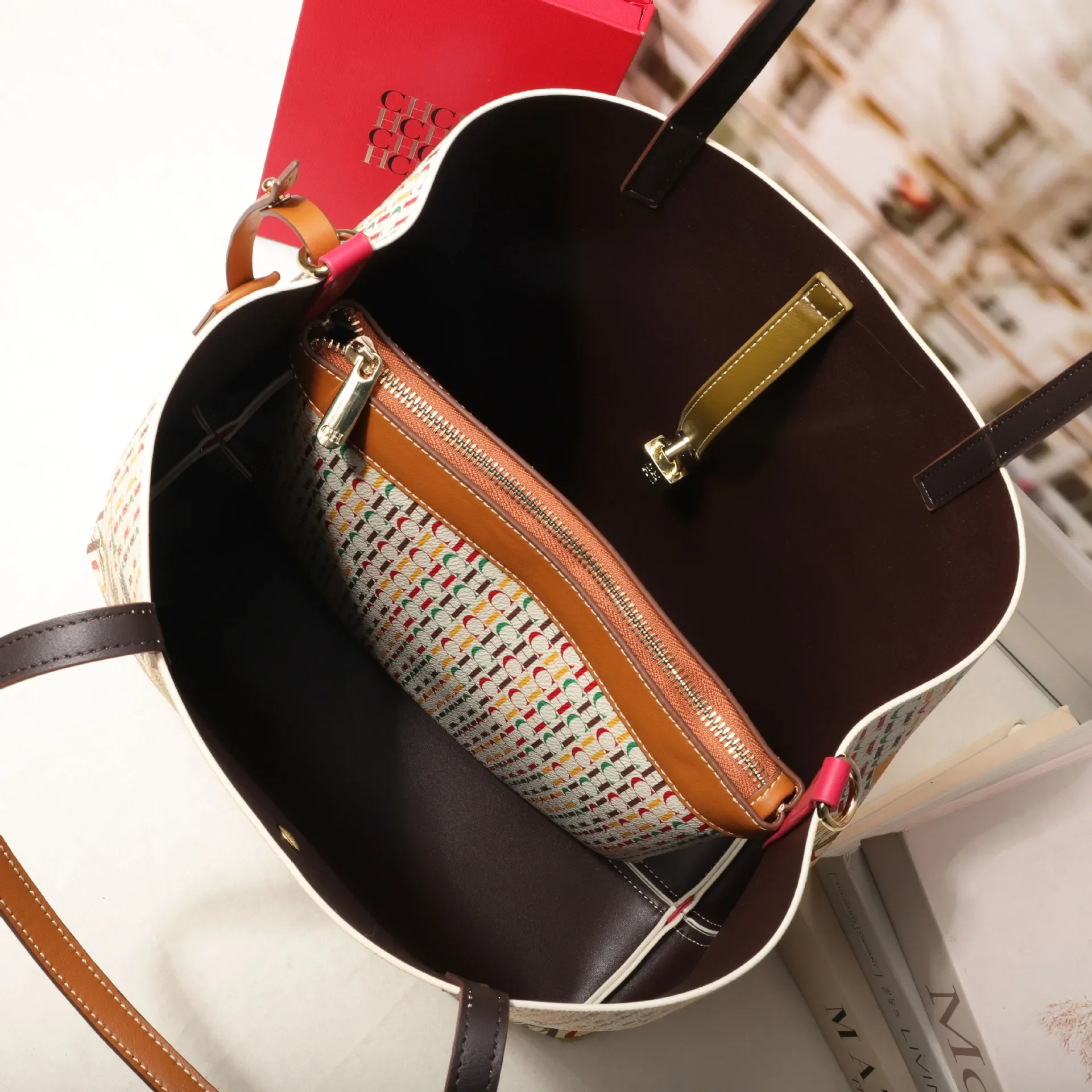 حقيبة يد صغيرة عصرية راقية فريدة من نوعها مع تصميم باريس للنساء كاجوال وأنيقة للأعمال #2