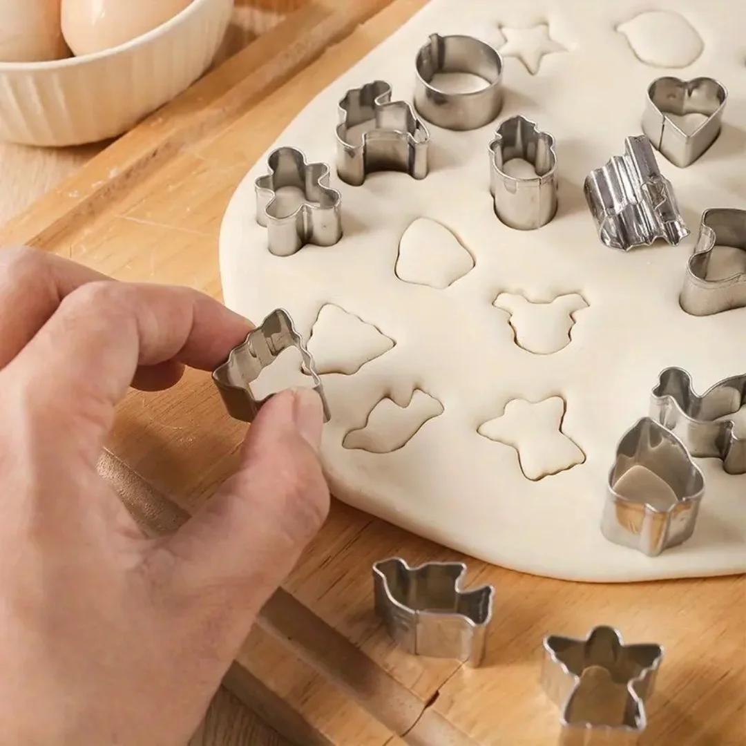 20-piece set of mini Christmas cookie molds, stainless steel Christmas cookie molds, baking pastry tools, small cookie molds