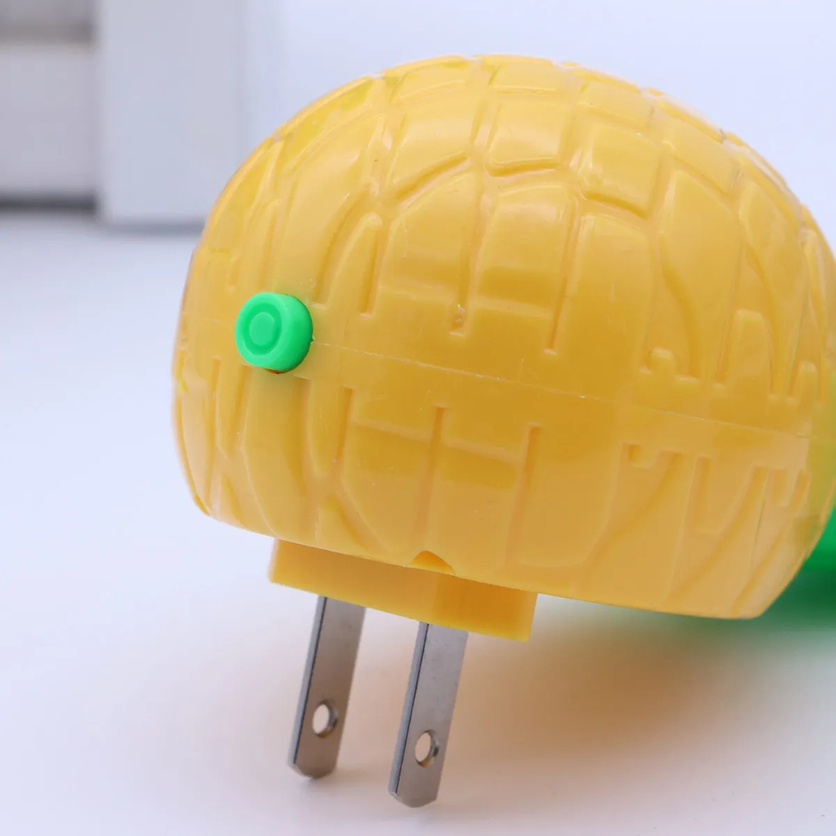 

LED Night Light Pineapple Shape Bed Lamp for Home Office Bedroom Night Lamp Room Decorative Bedside