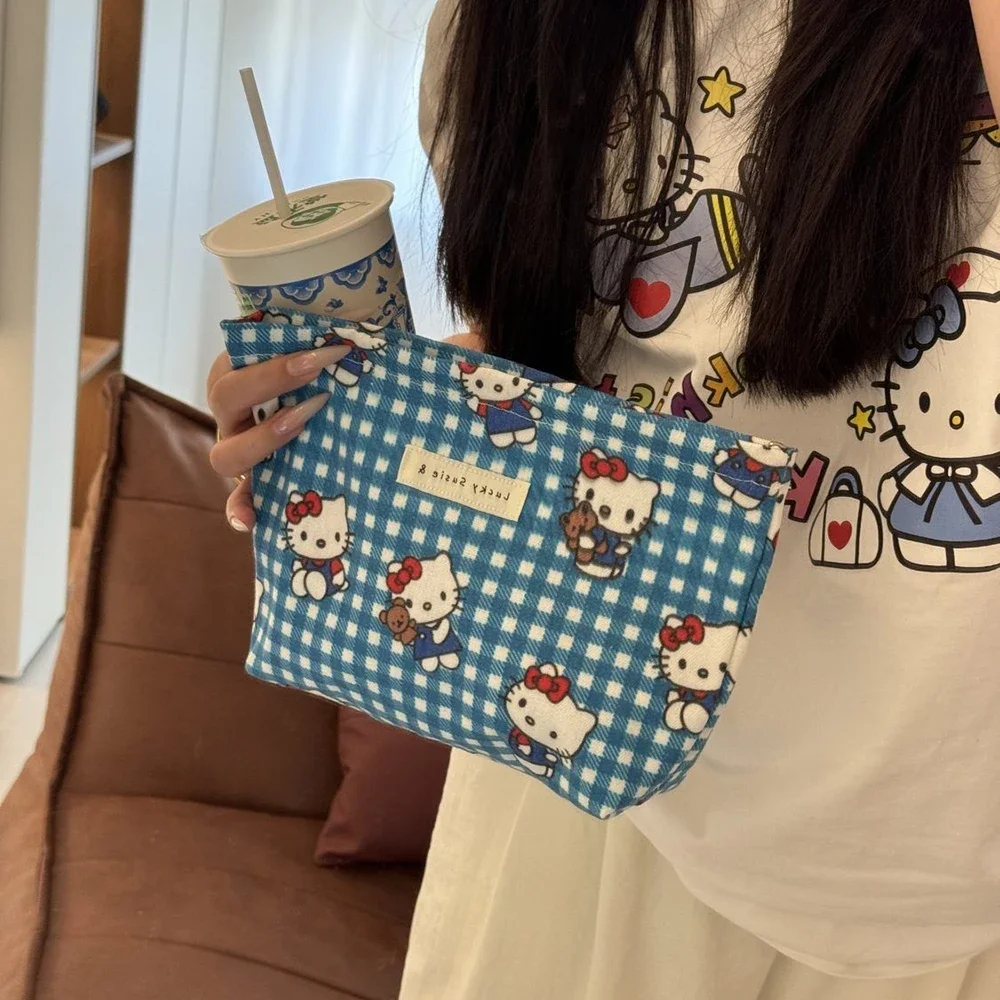 Hello Kitty Makeup Bag Kawaii Canvas Printed Storage Bag Anime Large Capacity Portable Dopamine Travel Storage Toilet Bag