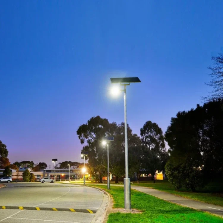 Solar Street Lights 50W 6000 Lumens IP65 Road Lamp Optical Inductor Sensor Dusk To Dawn Security Street Lighting