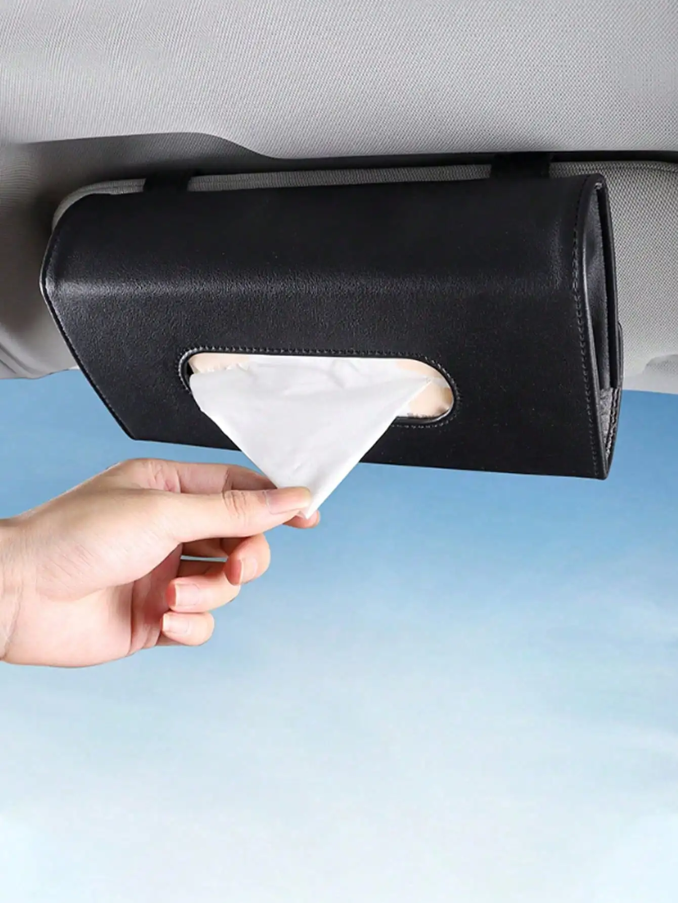 Universal Car Sun Visor Tissue Box — An In-Car Item That Combines Convenient Tissue Extraction and Multi-Functional Storage