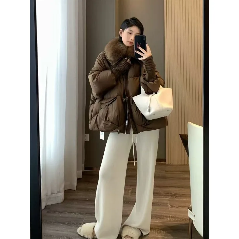 新しい冬のファッション ダウンコットンパッド入りジャケット ゆったりとしたショート丈のおしゃれなコットンパッド入りジャケット ファーカラーの厚手のコットンパッド入りコート