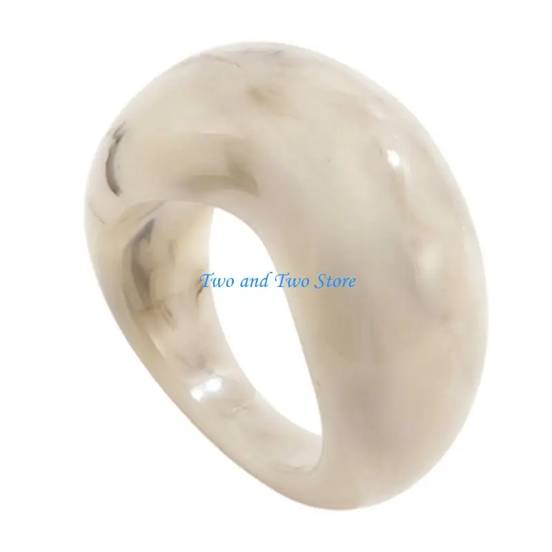 HX6F Artistic Curved V Statement Ring Lightweight Resin Construction Graduated Color Unisex Jewelry Accessory
