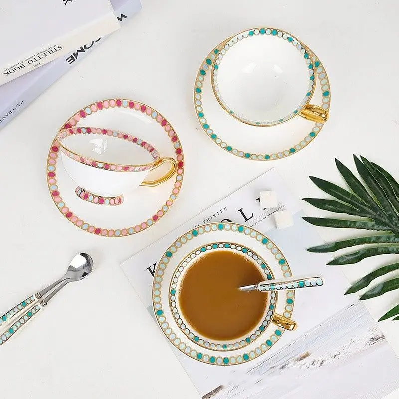 european-style-luxurious-and-exquisite-bone-china-coffee-cup-and-plate-set-in-a-gift-box-a-couple's-set