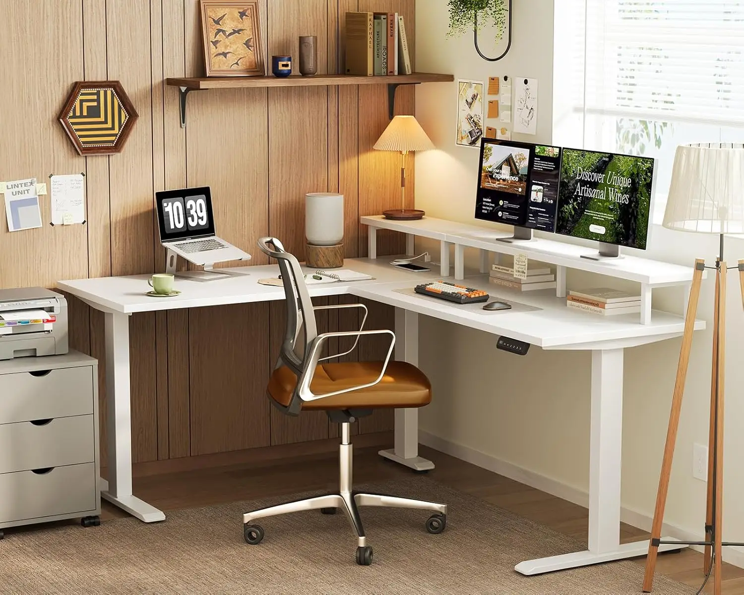 مكتب قائم كهربائي على شكل حرف L، ارتفاع 59 بوصة قابل للتعديل مع حامل شاشة، منافذ طاقة، أبيض #2