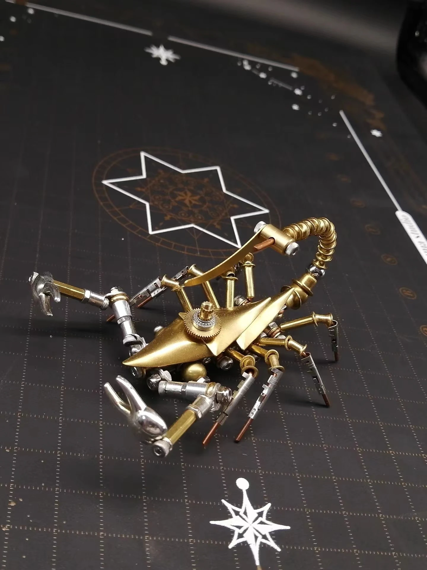 Scorpion/ Mantis / Mechanical Metal Assembly Model 3D Stereoscopic DIY Puzzle Handicraft Creative Decoration Item Boys' Gift Toy