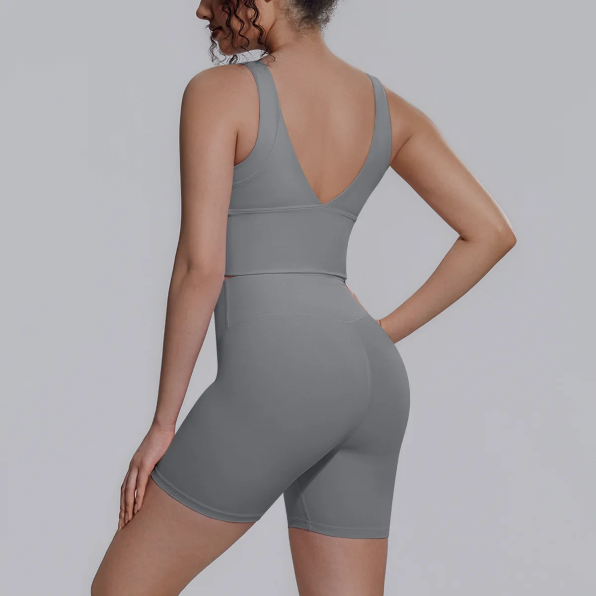 

Новый женский комплект для йоги: спортивный бюстгальтер с подкладкой, шорты с высокой талией, V-образная спинка, дышащий комплект для тренировок, фитнеса и бега