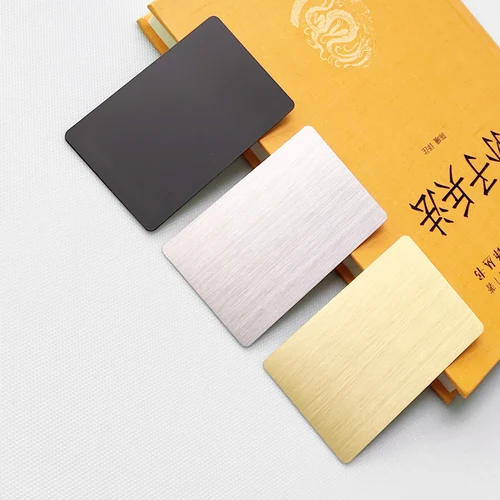 Paquete de 5 tarjetas de visita híbridas de PVC metálico en blanco NFC de 13,56 MHz con chip 215 y memoria de 504 octets, láser personalizable en lado metálico