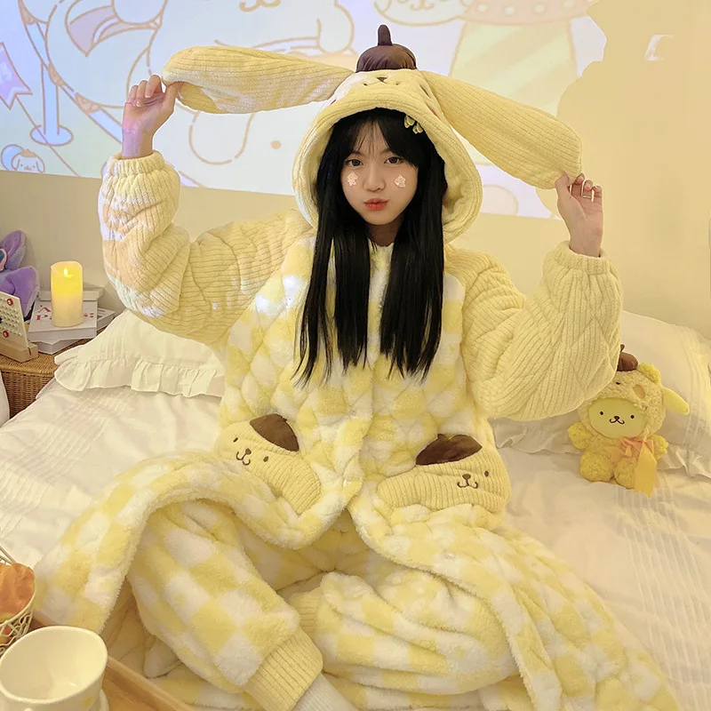 Camisón acolchado Kawaii con pompón Purins, pijamas gruesos y cálidos con capucha de dibujos animados de Anime Kuromi Cinnamoroll, conjunto de ropa de salón bonita