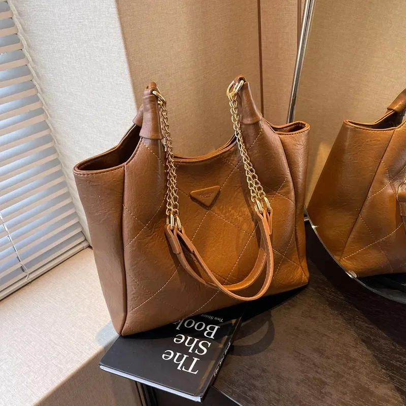 

Luxury bag 2026 Women's Retro Tote Bag, Casual Commuter Shoulder Bag, Fashionable Everyday Crossbody Purse free shipping