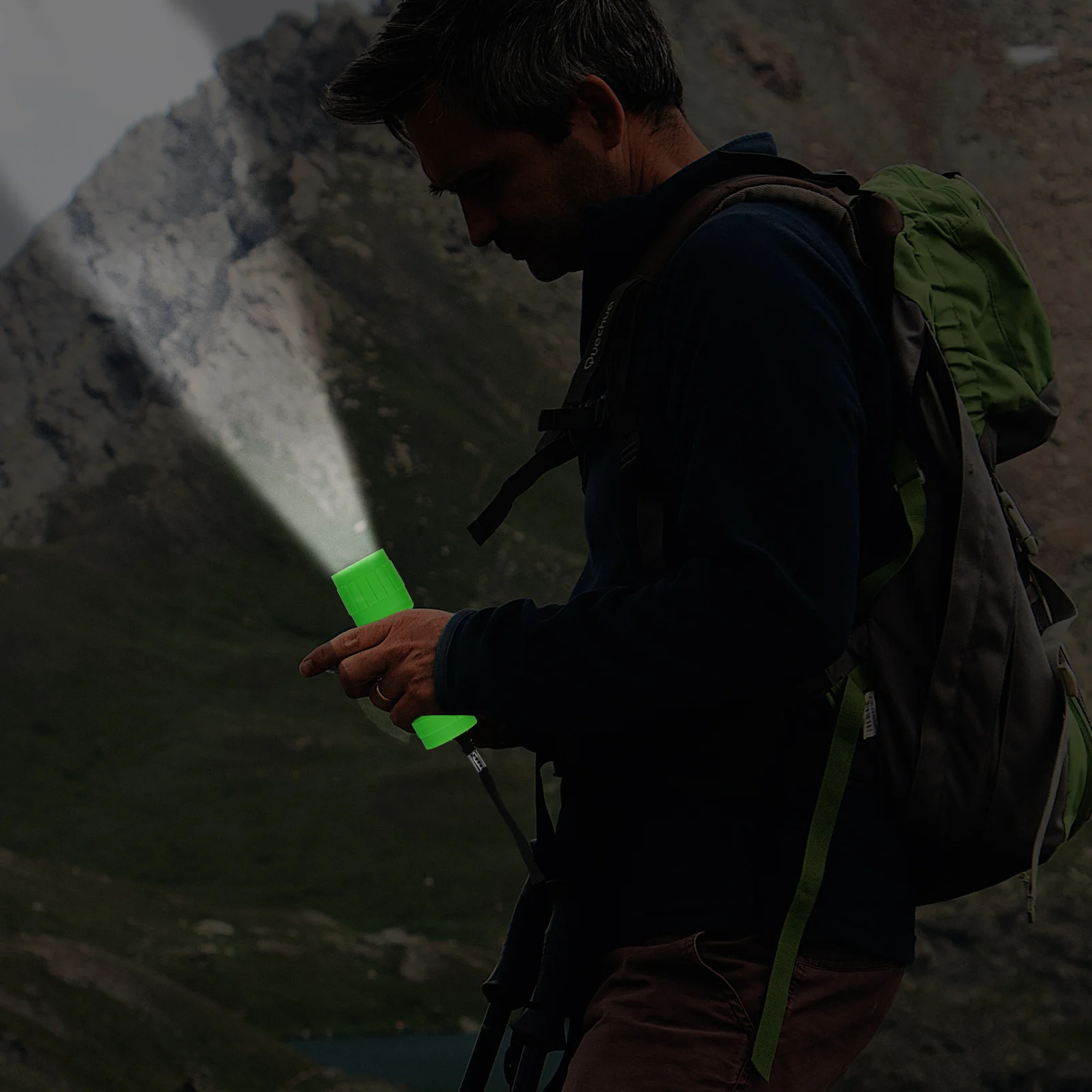10 قطعة LED مشاعل صغيرة صغيرة في الهواء الطلق مشاعل المحمولة معلقة قلادة للتخييم في حالات الطوارئ التنزه بقاء