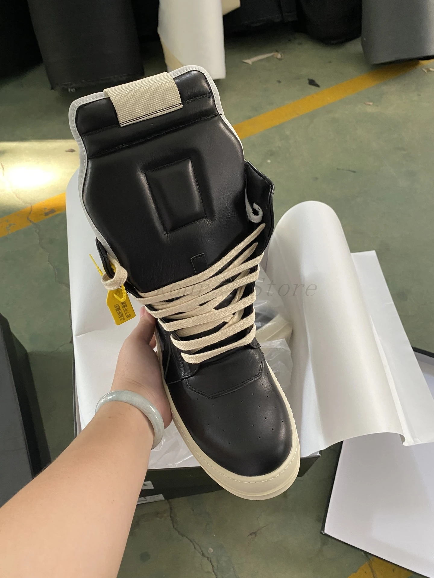 Men's And Women's Black Cowhide Casual Shoes with White Edging And Webbing Inverted Triangle Sports Quality Fashion Design