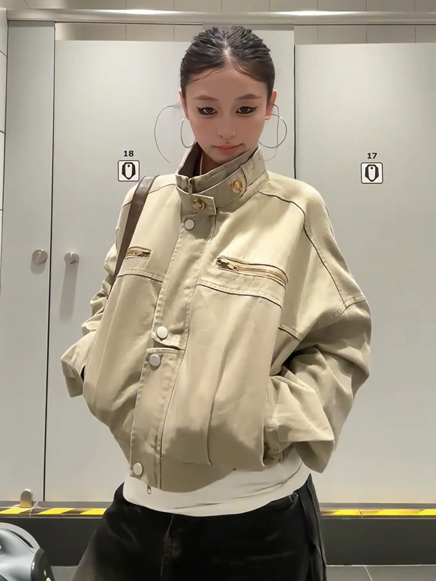 

Biker Jackets Womens Jacket Sleeveless Winter Jacquard Badge Uniforms Pilots Aviation Aviator Embroidered Epaulets Formal Velvet