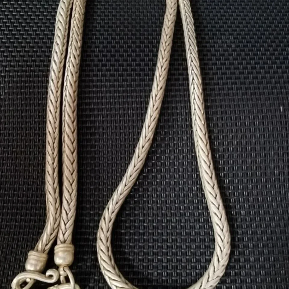 Exquisite China Old National Style Tibet Silver Carve men and women Necklace Auspicious Long Chain Necklace Statue