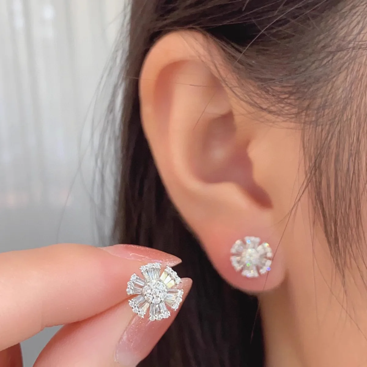 

Модные серьги-гвоздики из серебра 925 пробы D VVS с муассанитом и снежинкой, 1 карат, серьги-клипсы с синтетической бриллиантовой пряжкой D VVS для женщин, ювелирные изделия