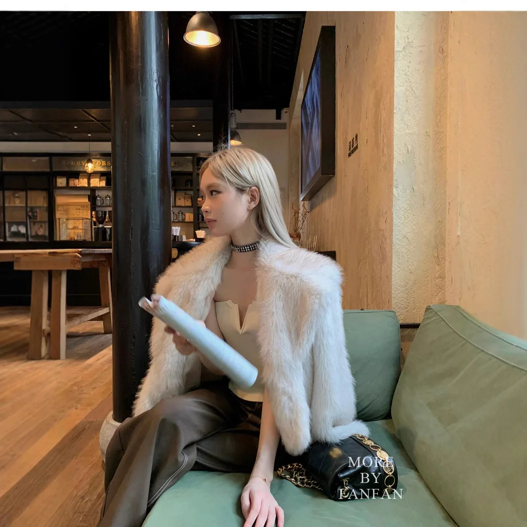 

New Winter Women Faux Fur Coat Detailed Big Lapel Fur Collar Short Eco Fur Jacket For Lady Fluffy Female's Artficial Fur Coat