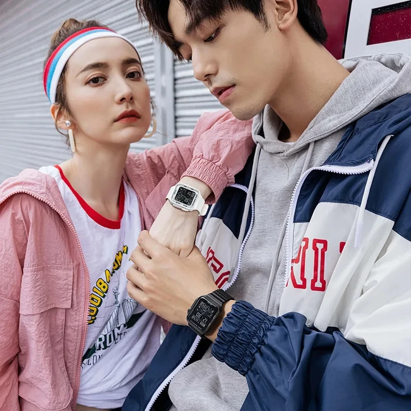 สแควร์นาฬิกาผู้ชายขนาดใหญ่นาฬิกาอิเล็กทรอนิกส์อเนกประสงค์กันน้ําปฏิทินส่องสว่างจอแสดงผล LED นาฬิกานักเรียน