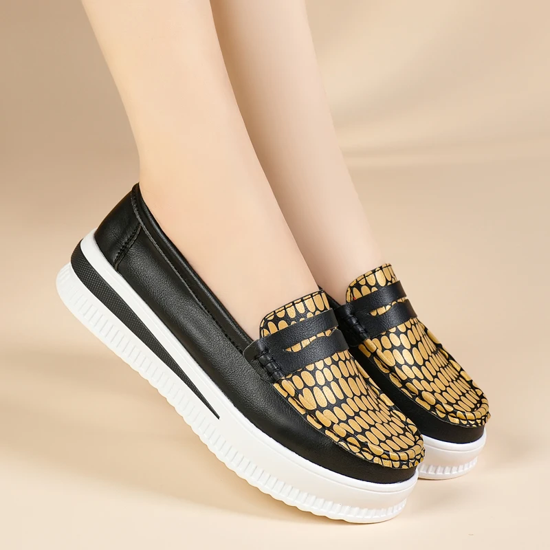 

Большие размеры 42, повседневная обувь на плоской подошве, женские лоферы, легкие кроссовки на платформе, вулканизированная обувь без шнуровки, женская обувь на танкетке с низким берцем